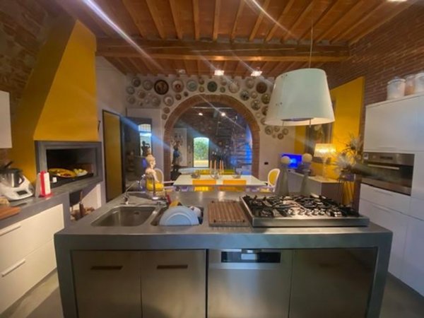 casale in vendita a Cascina in zona San Lorenzo a Pagnatico