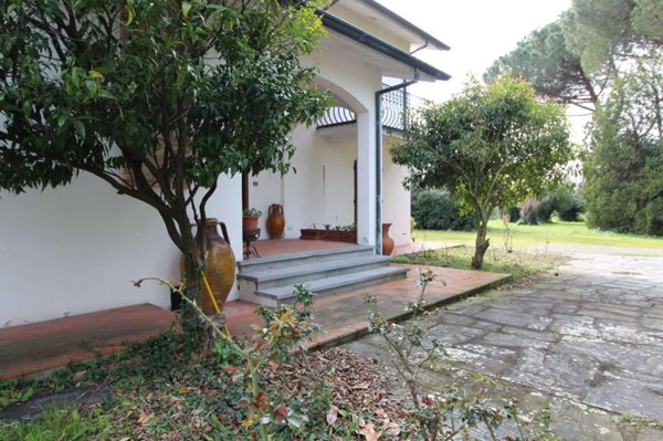 casa indipendente in vendita a Cascina