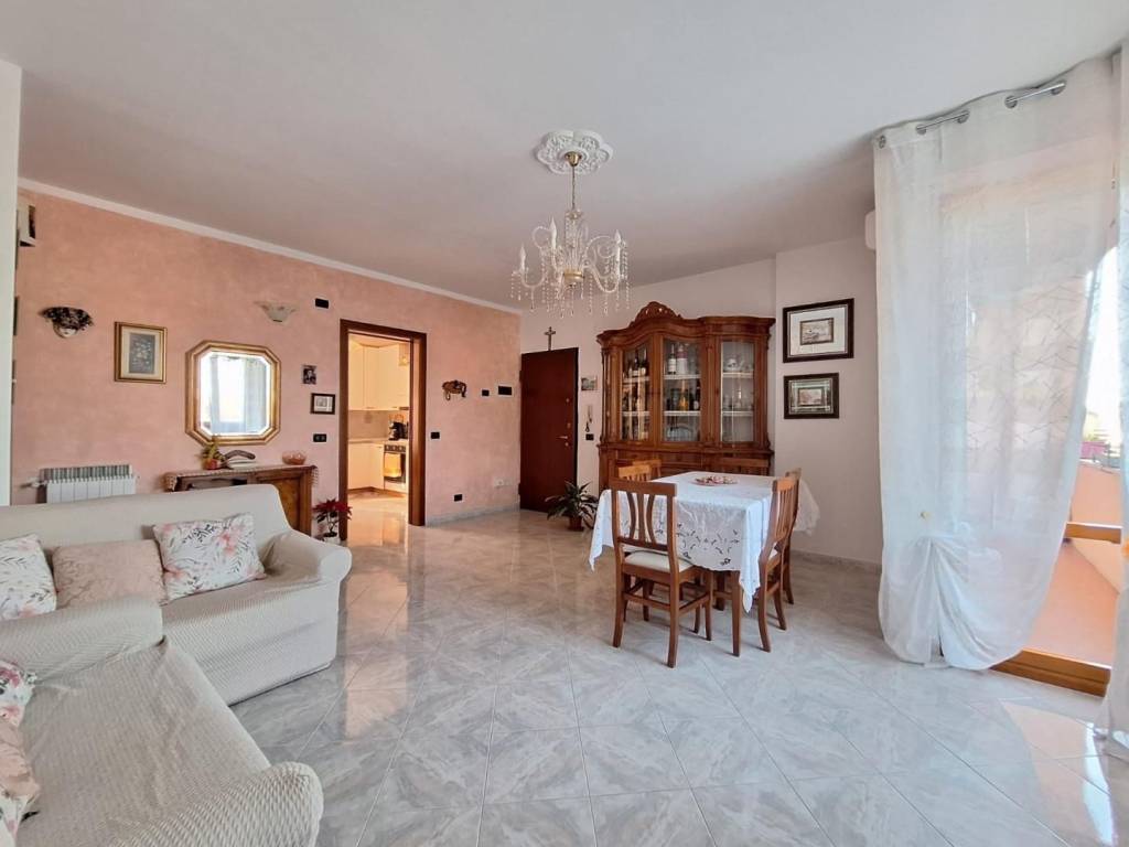 appartamento in vendita a Cascina