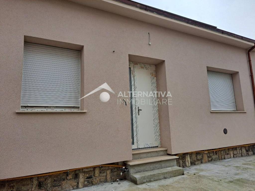 casa indipendente in vendita a Cascina in zona Navacchio