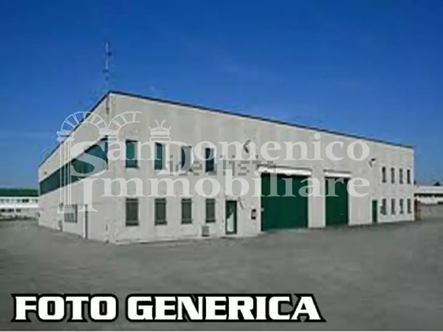 casale in vendita a Cascina in zona Navacchio