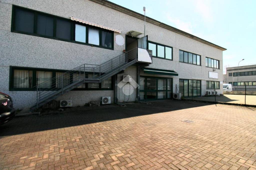 casale in vendita a Cascina in zona Navacchio