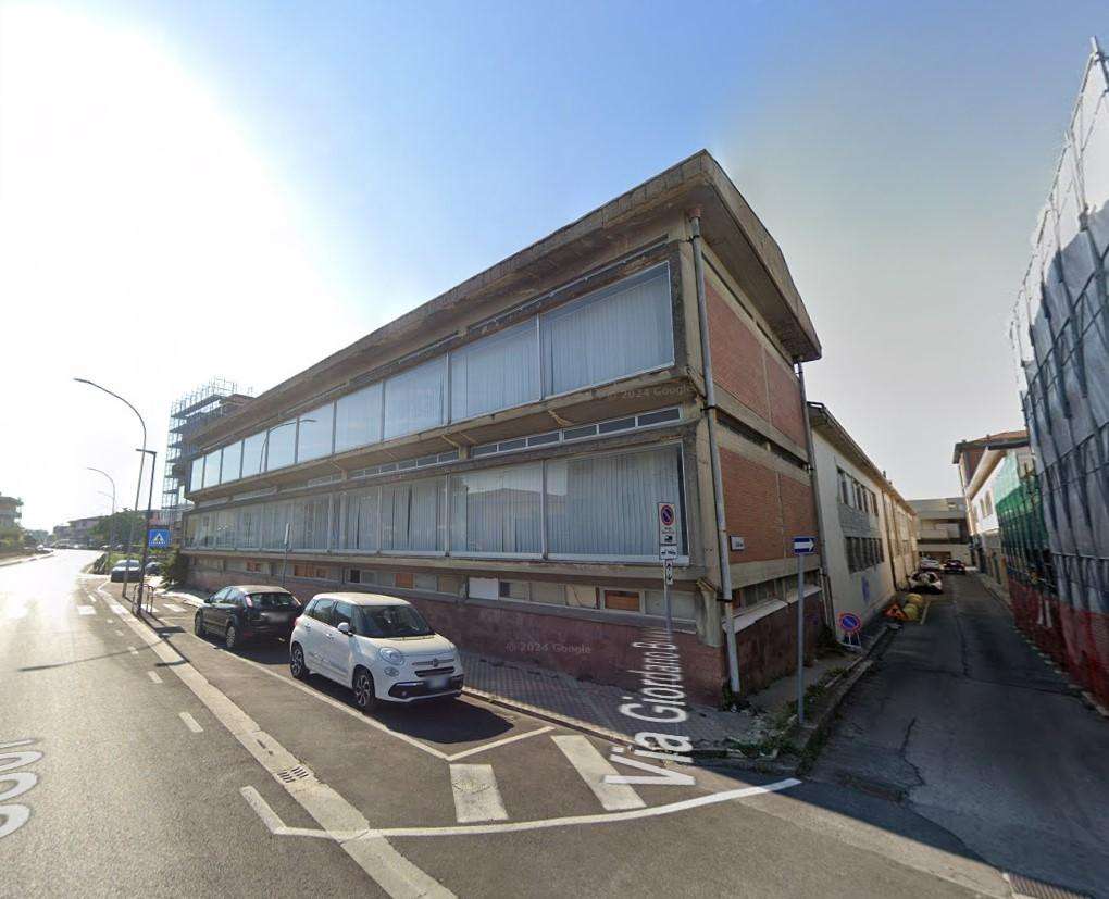 capannone in vendita a Cascina