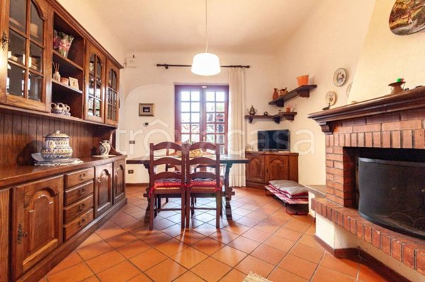 casale in vendita a Cascina in zona San Lorenzo alle Corti