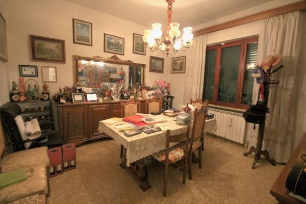 casa indipendente in vendita a Cascina in zona Navacchio