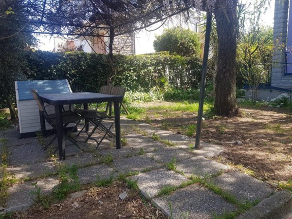 casa indipendente in vendita a Cascina in zona San Lorenzo alle Corti