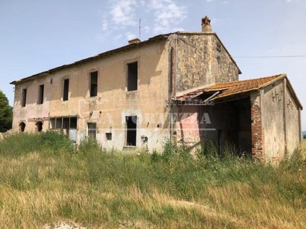 casa indipendente in vendita a Cascina