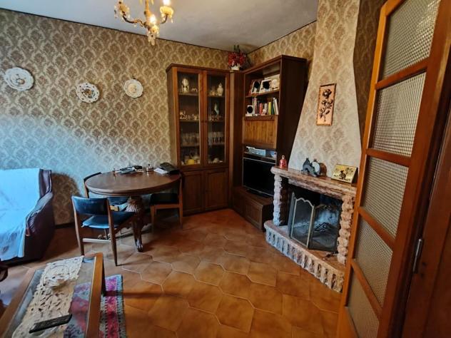 casale in vendita a Cascina