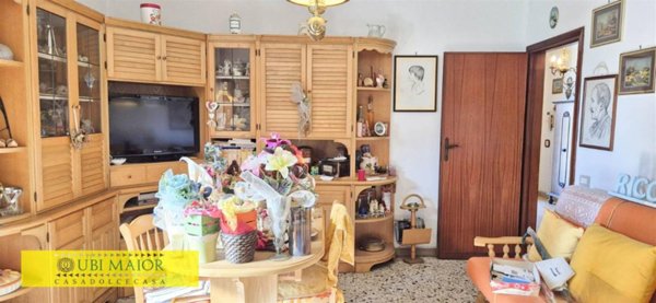 casa indipendente in vendita a Cascina in zona Casciavola
