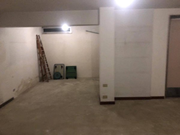 casale in vendita a Cascina