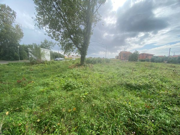 casale in vendita a Cascina