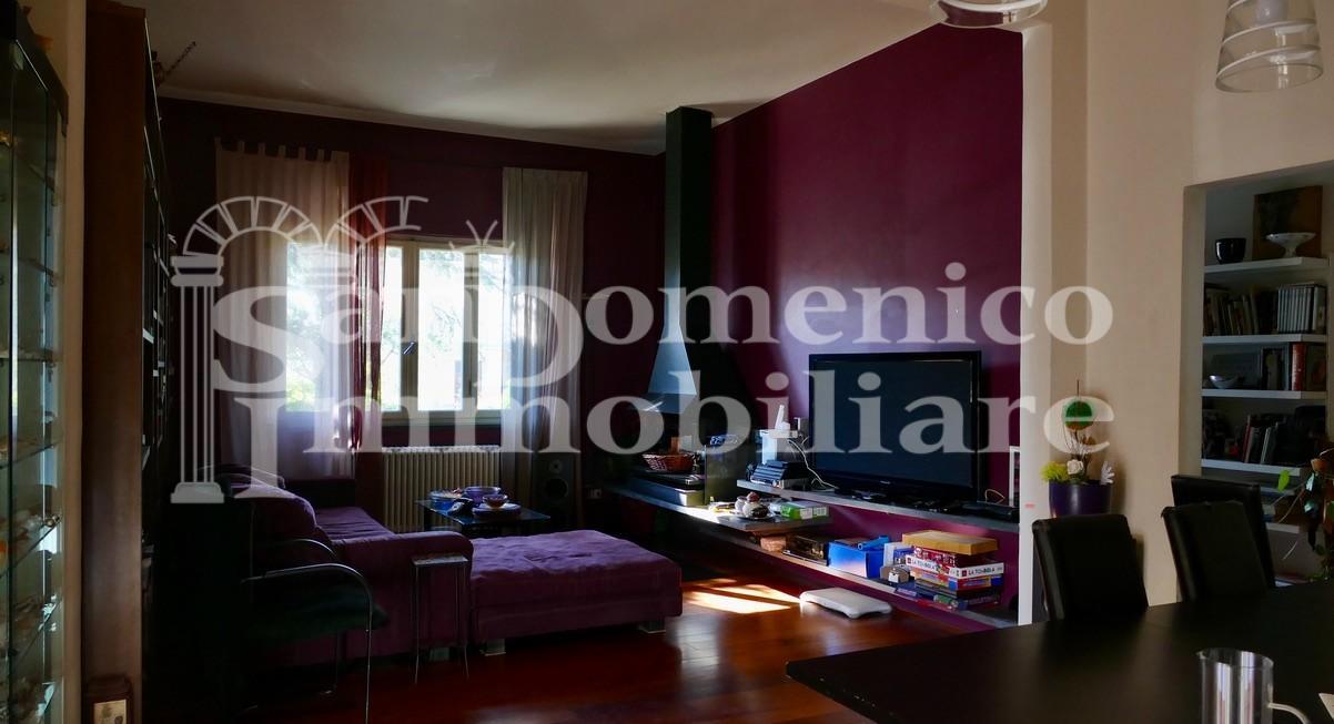 casa indipendente in vendita a Cascina in zona San Lorenzo alle Corti