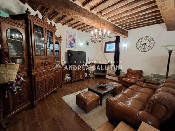 casale in vendita a Cascina in zona Marciana