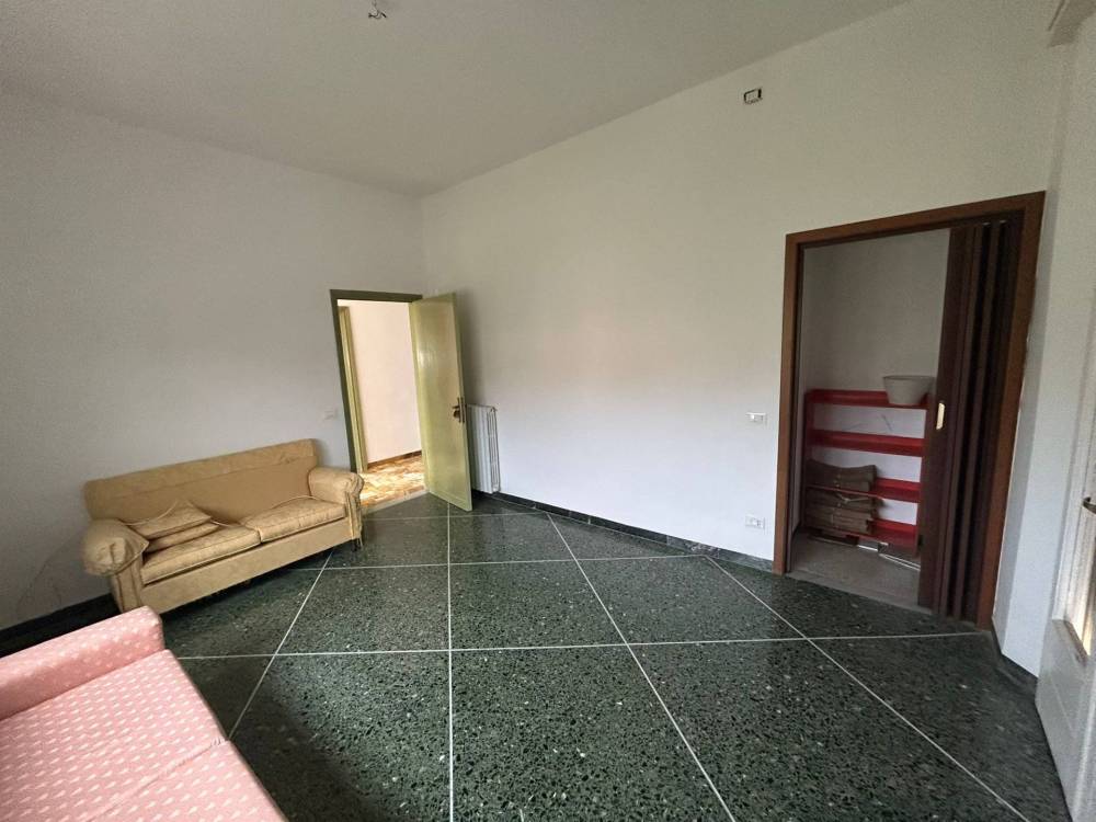 casa indipendente in vendita a Cascina in zona Casciavola