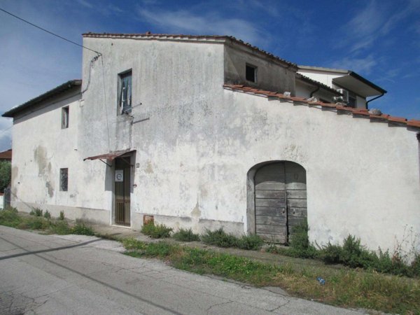 appartamento in vendita a Cascina in zona San Giorgio