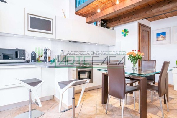 casale in vendita a Cascina in zona Navacchio