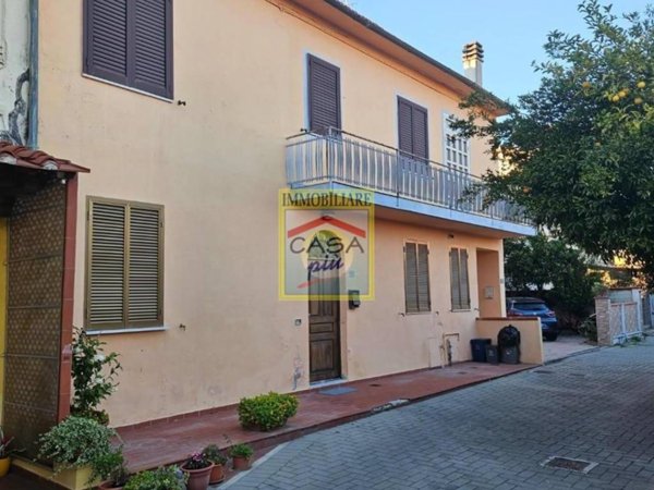 appartamento in vendita a Cascina in zona San Frediano a Settimo