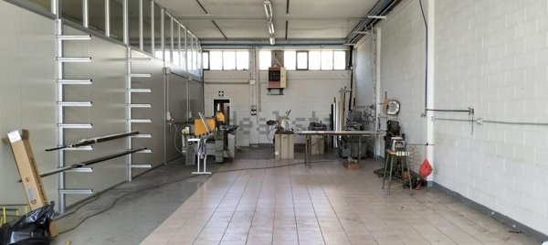 casale in vendita a Cascina in zona Navacchio