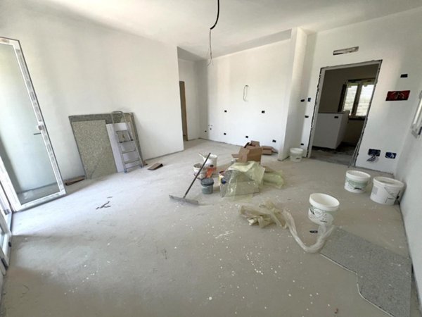 casale in vendita a Cascina