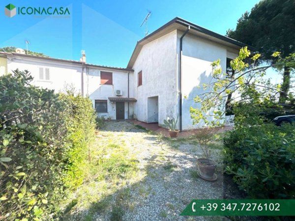 casa indipendente in vendita a Cascina in zona Marciana