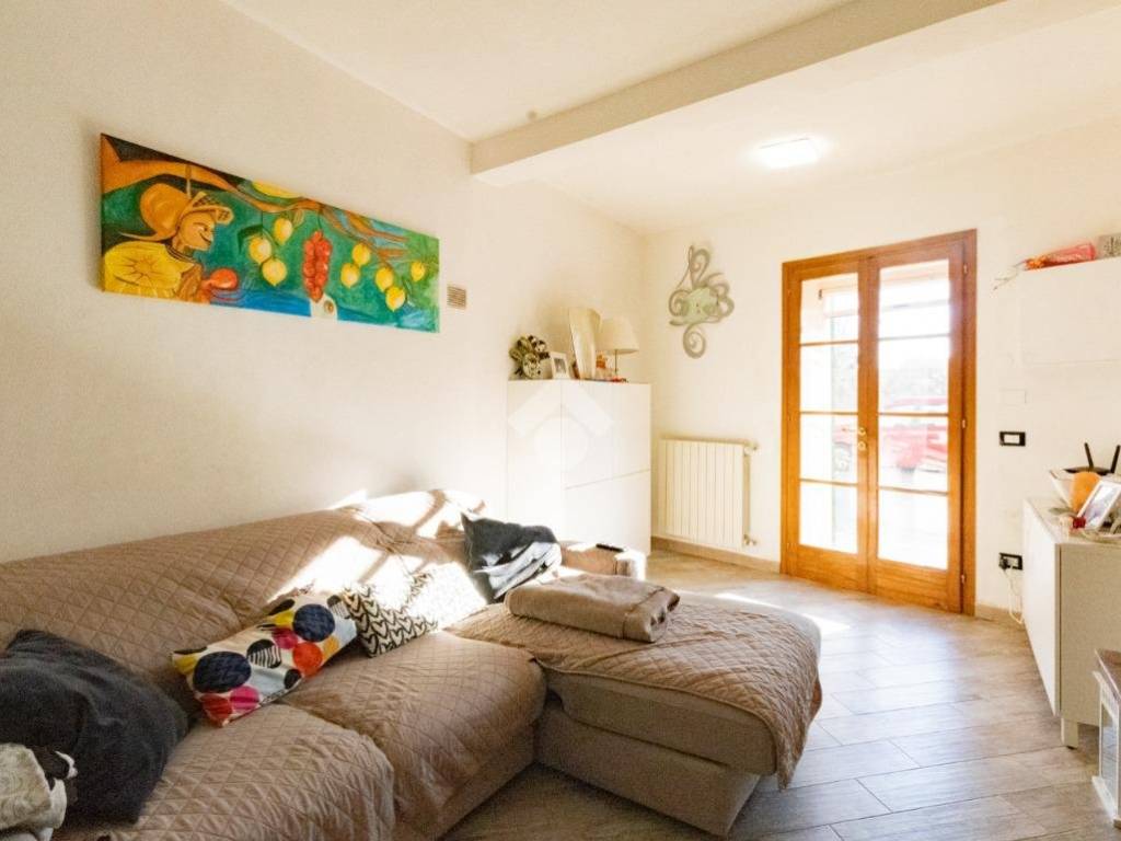 appartamento in vendita a Cascina
