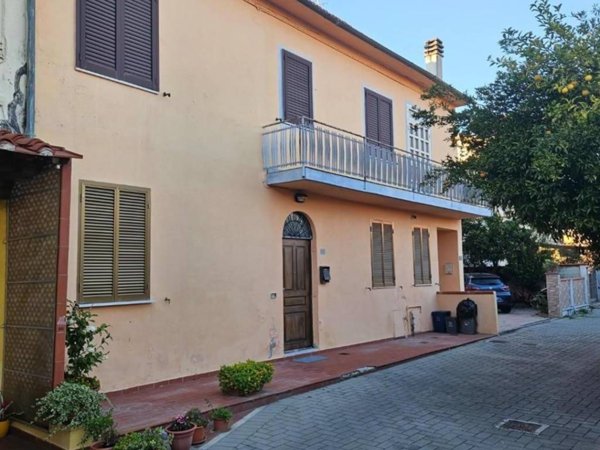 appartamento in vendita a Cascina in zona San Casciano