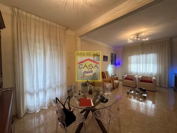 casale in vendita a Cascina