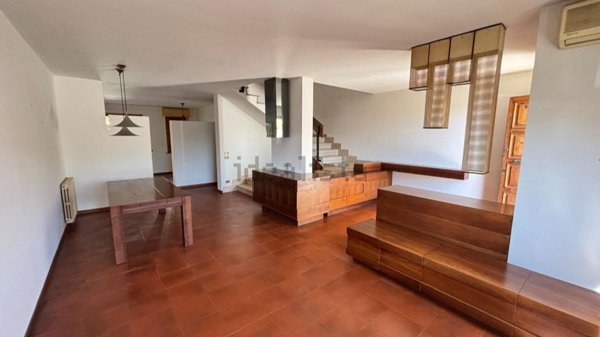 casa indipendente in vendita a Cascina
