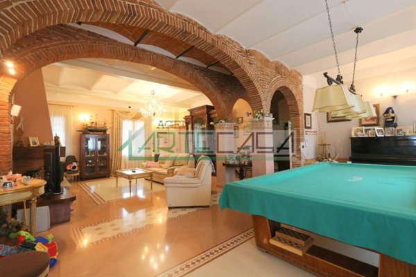 casa indipendente in vendita a Cascina