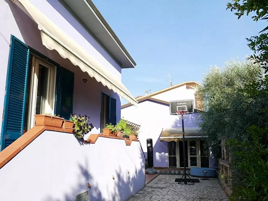 casa indipendente in vendita a Cascina in zona San Lorenzo alle Corti