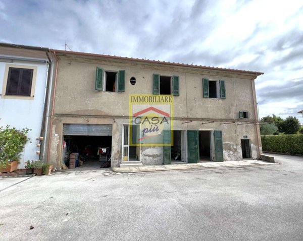 appartamento in vendita a Cascina in zona Visignano