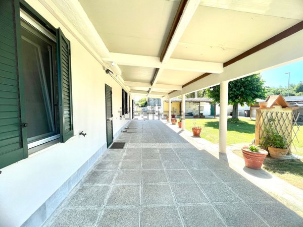 casa indipendente in vendita a Cascina in zona Ripoli