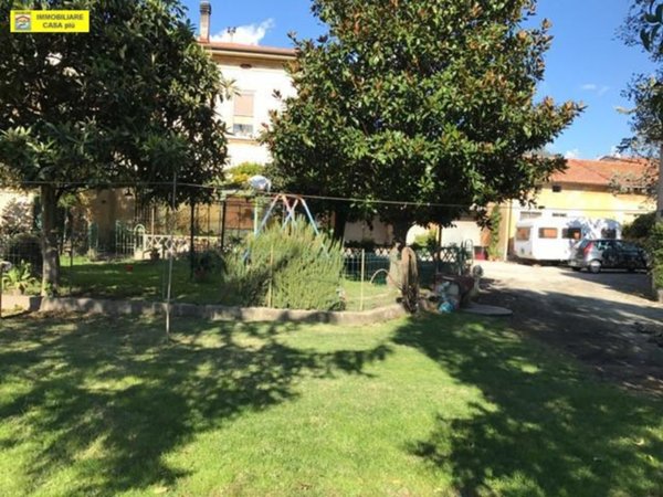 casa indipendente in vendita a Cascina in zona San Giorgio