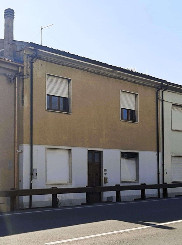 casale in vendita a Cascina in zona Navacchio