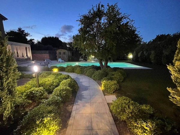 casa indipendente in vendita a Cascina in zona Ripoli