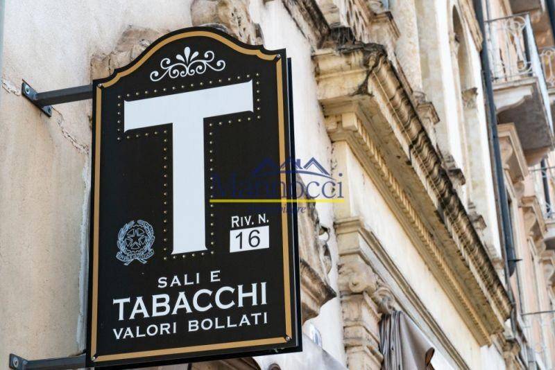 negozio in vendita a Cascina in zona Navacchio