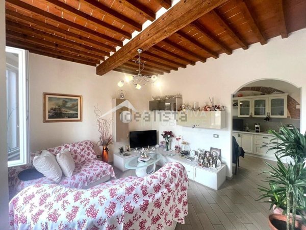 casa indipendente in vendita a Cascina in zona Musigliano
