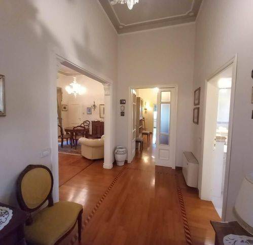 casa indipendente in vendita a Cascina