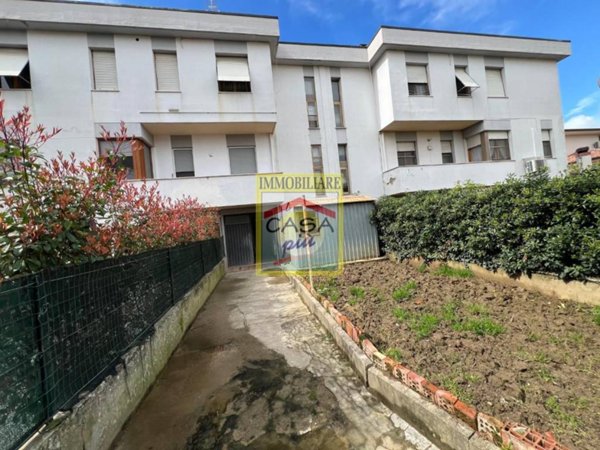 appartamento in vendita a Cascina in zona Marciana