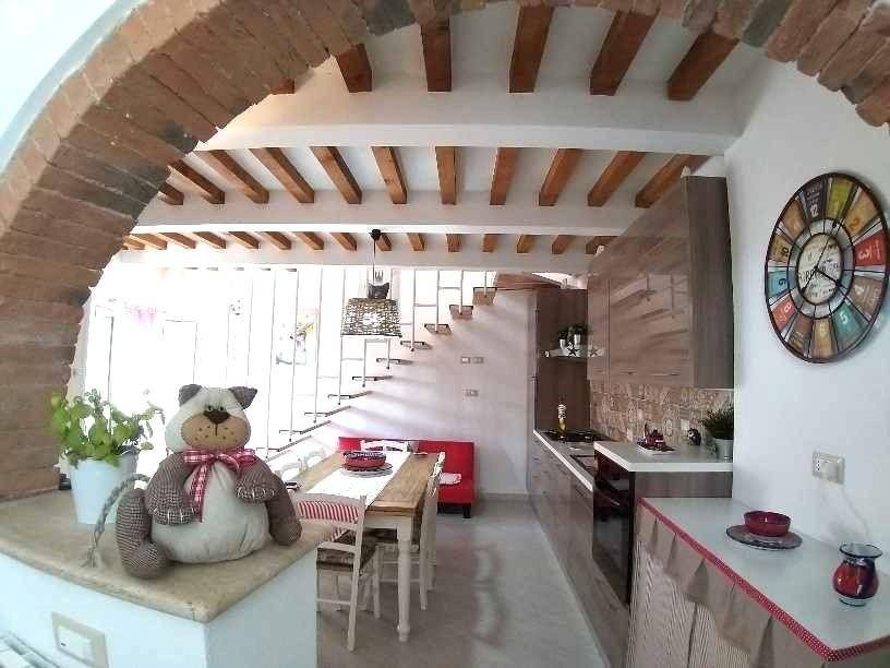 casa indipendente in vendita a Cascina in zona San Casciano