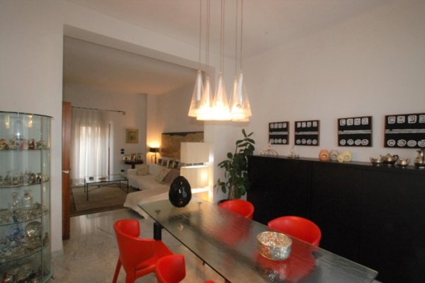 casa indipendente in vendita a Cascina