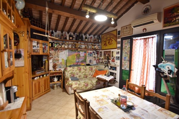 casa indipendente in vendita a Cascina in zona San Giorgio