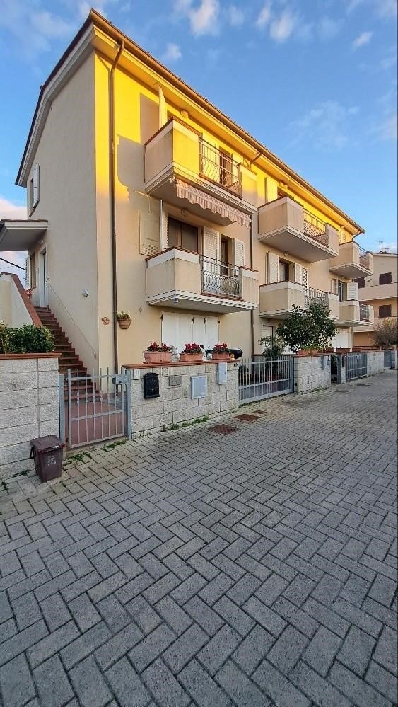 casa indipendente in vendita a Cascina in zona Navacchio