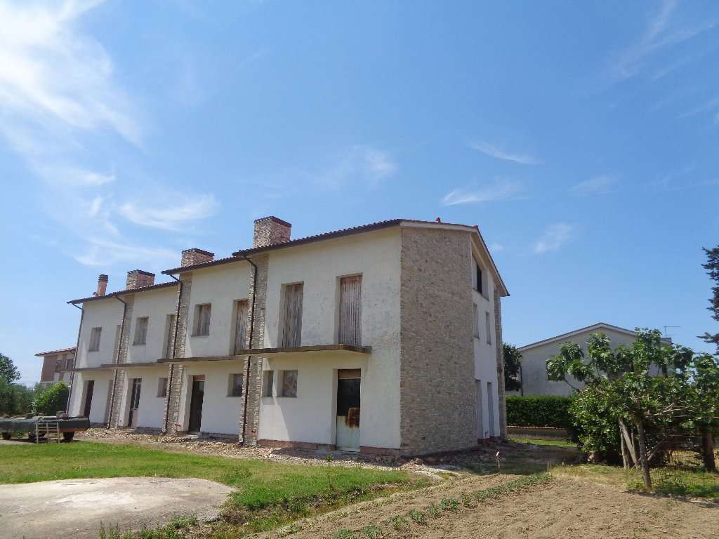 casa indipendente in vendita a Cascina