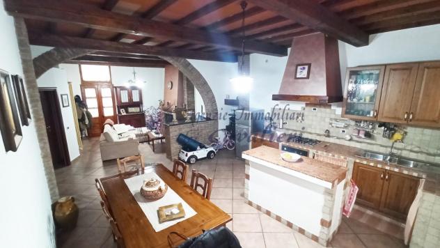 casa indipendente in vendita a Cascina
