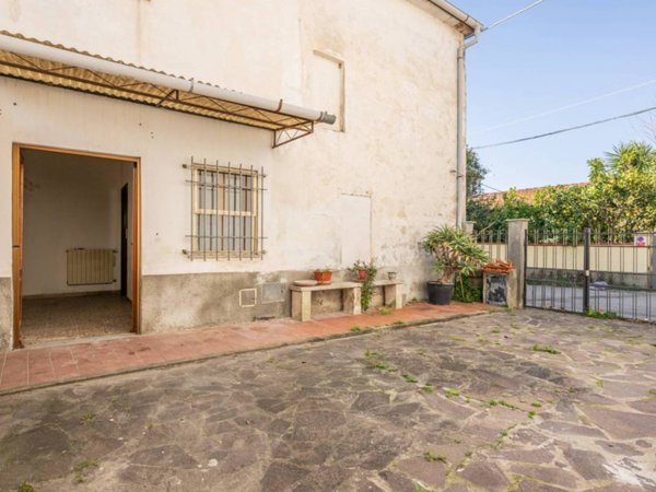 casa indipendente in vendita a Cascina in zona Navacchio