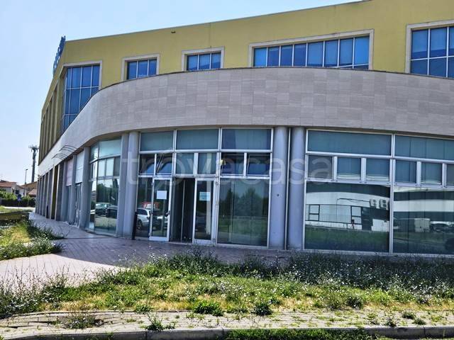 casale in vendita a Cascina