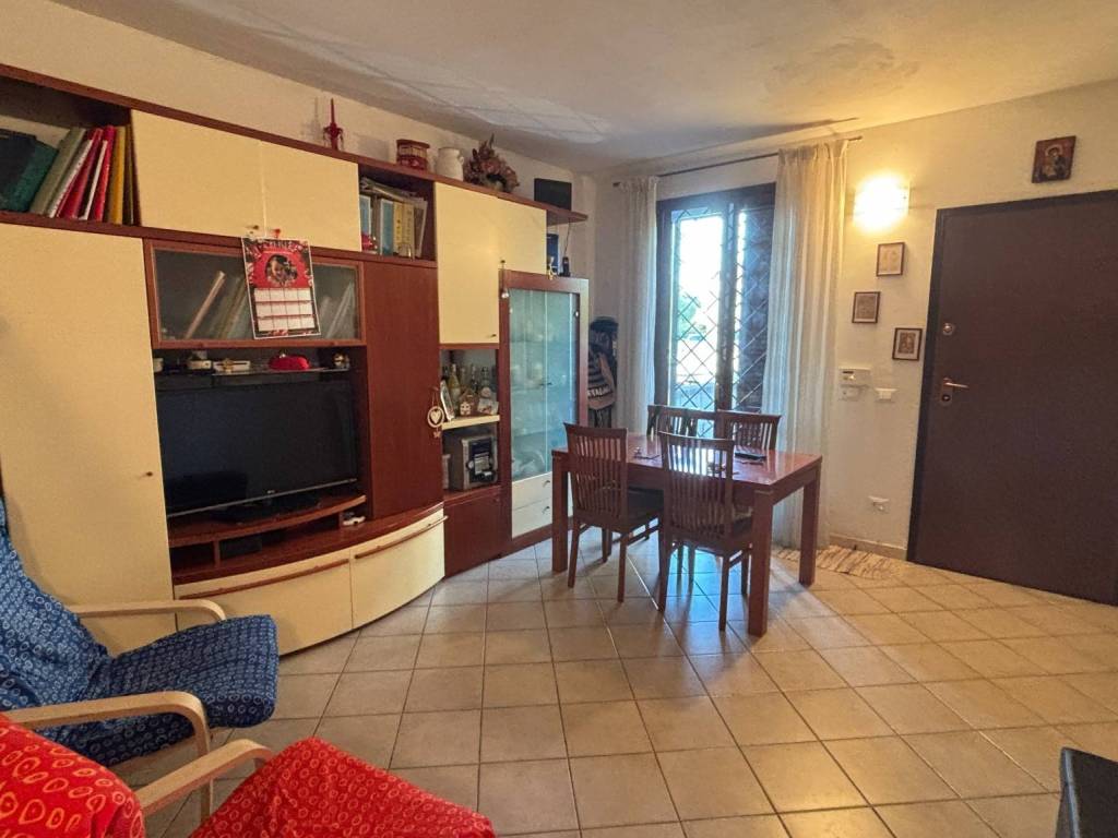 casa indipendente in vendita a Cascina in zona Navacchio