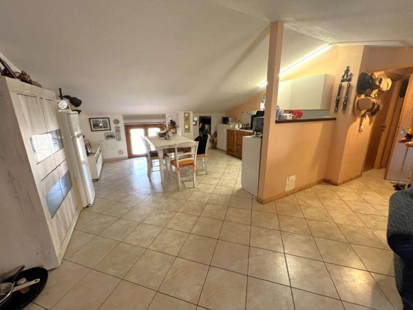 appartamento in vendita a Cascina