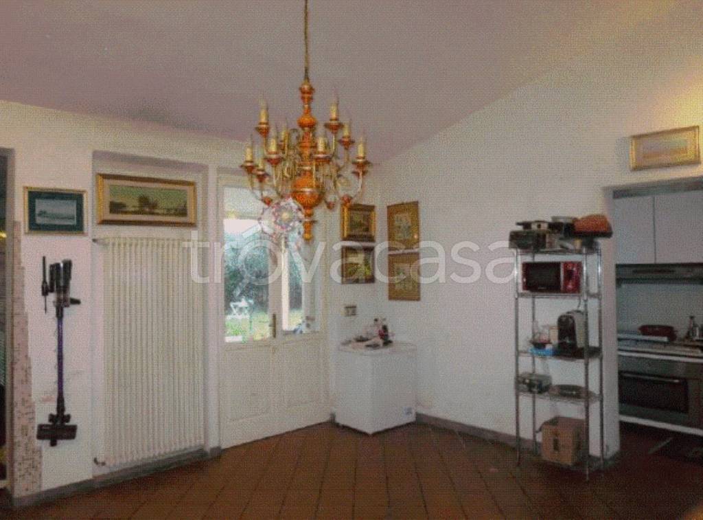 casa indipendente in vendita a Cascina in zona San Casciano